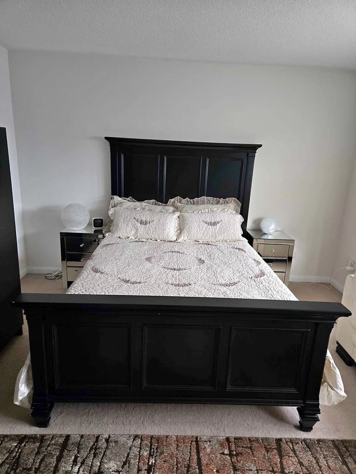 Queen Bed with Mattress, Dresser, and 2 Nightstands