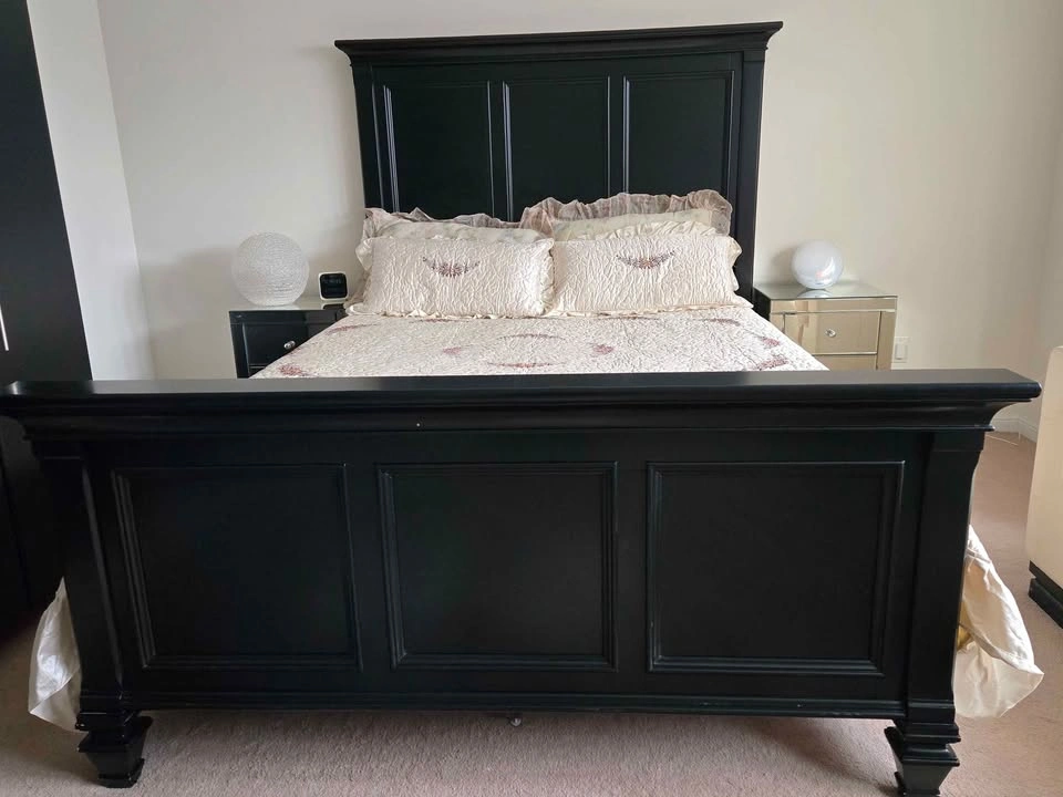 Queen Bed with Mattress, Dresser, and 2 Nightstands - photo 2