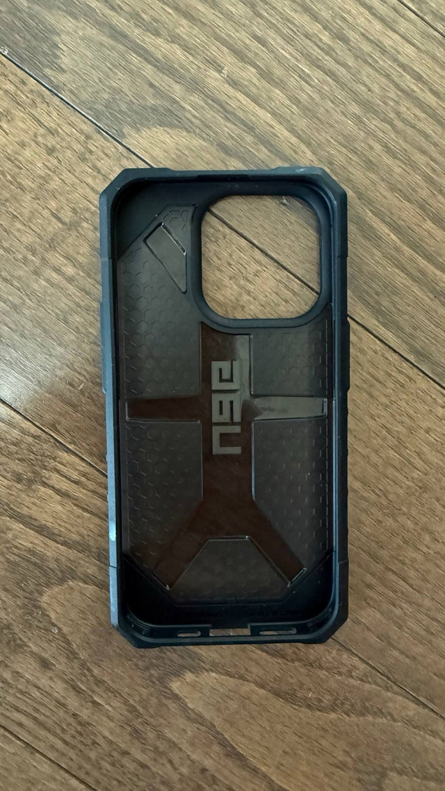 Apple and Otterbox, UAG iPhone 15 Pro Cases - photo 5