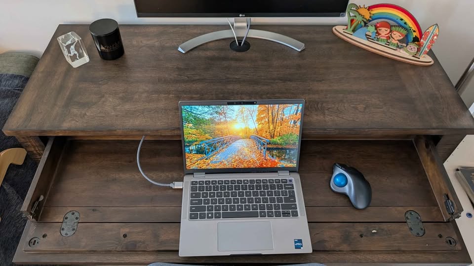 Compact home office desk - Mentone Desk - photo 4
