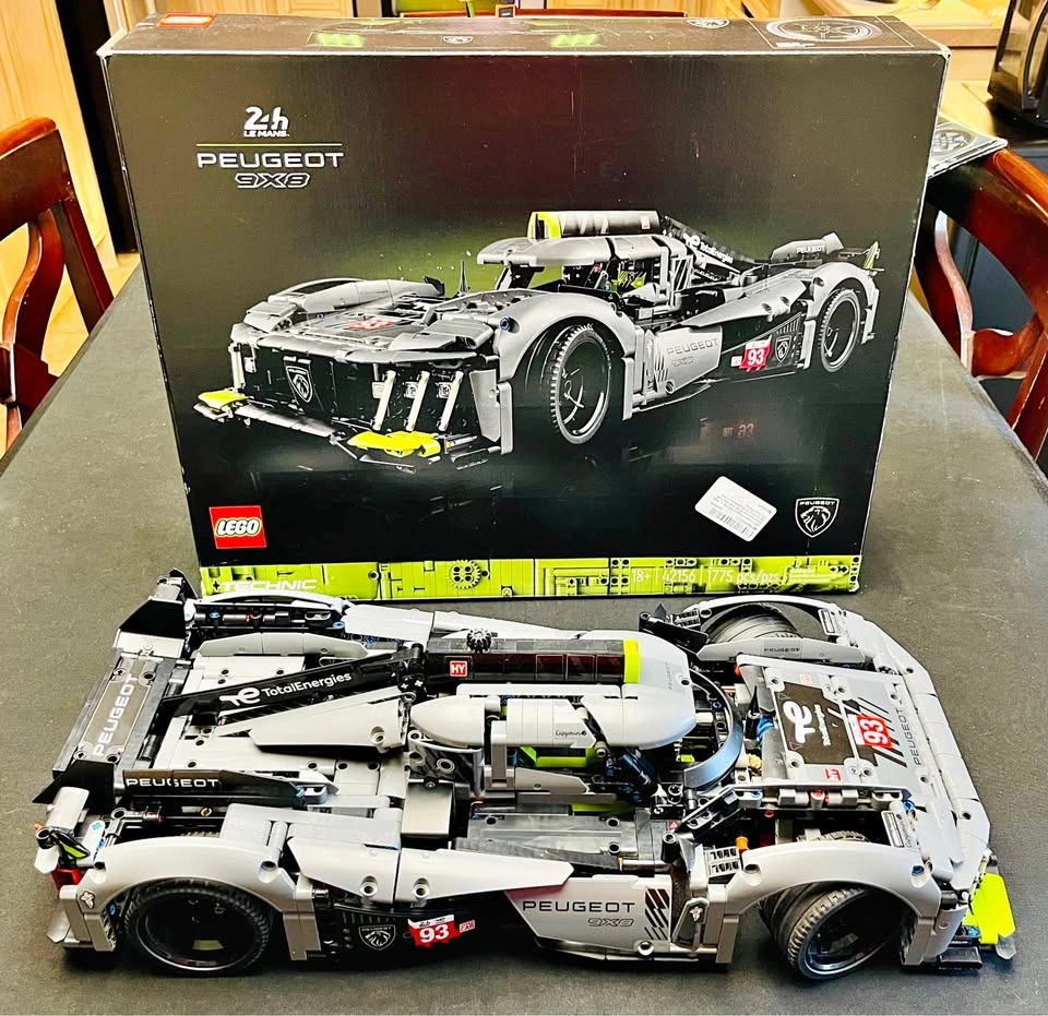 LEGO Technic Peugeot 9X8 24hrs LeMans (42156)
