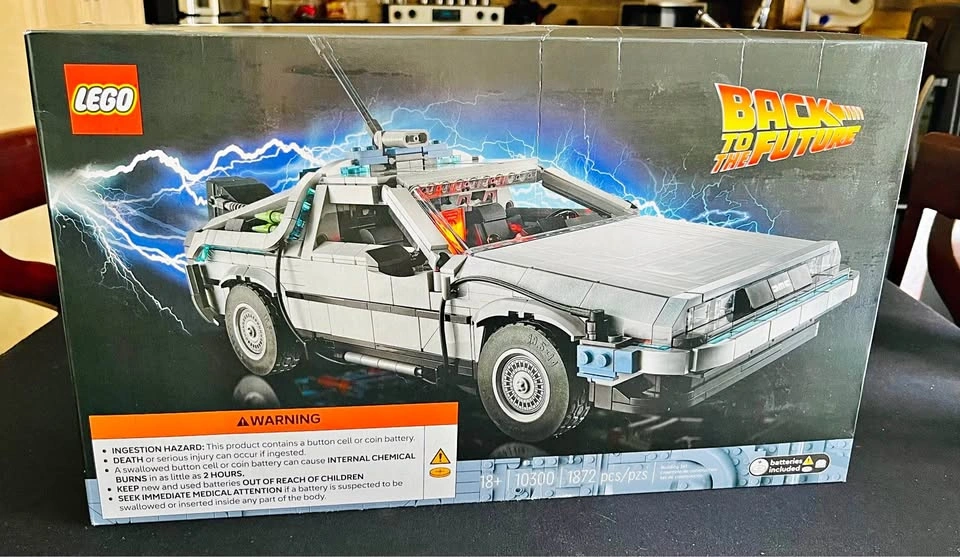 LEGO ICONS Back To The Future Delorean (10300) - NEW