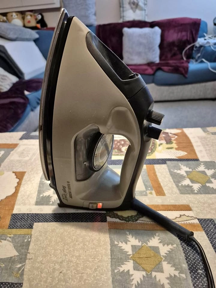 Black & Decker Steam Iron + Adjustable Ironing Board Set