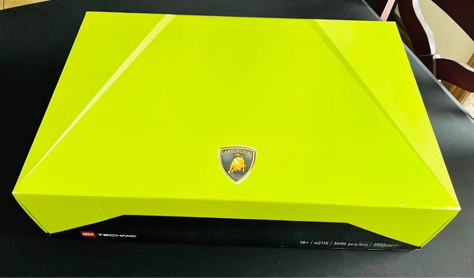 LEGO Technic Lamborghini Sian - No.42115 - NEW - photo 2