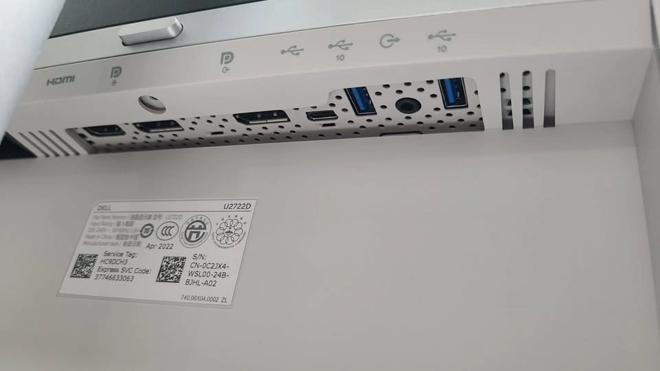 Dell UltraSharp 27-inch QHD Monitor with USB-C Hub (U2722D) - photo 5
