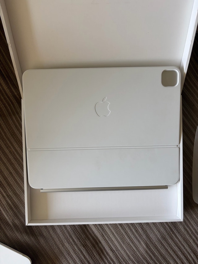 Apple IPad Magic Keyboard 13” - photo 2