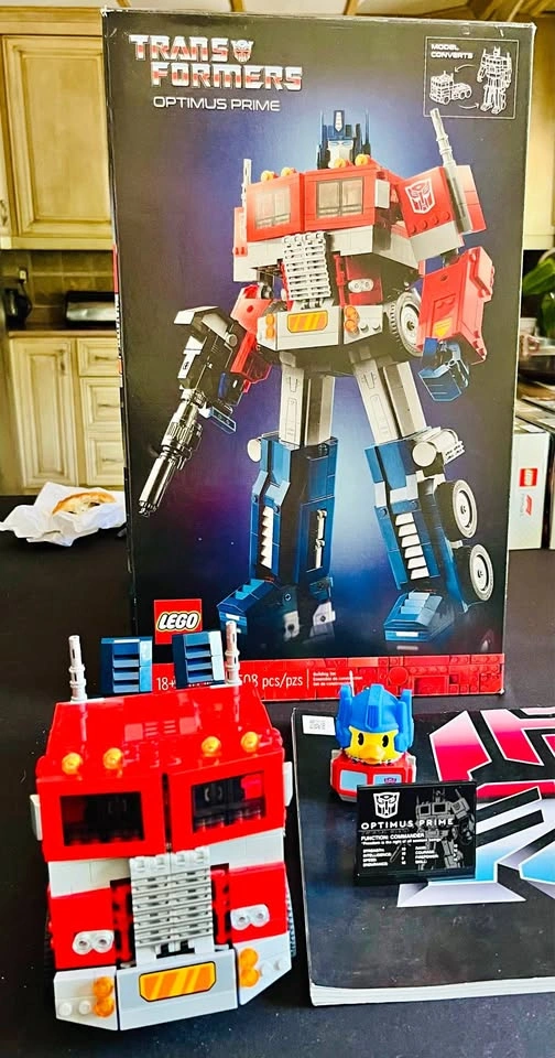 LEGO Transformers Optimus Prime - No.10302