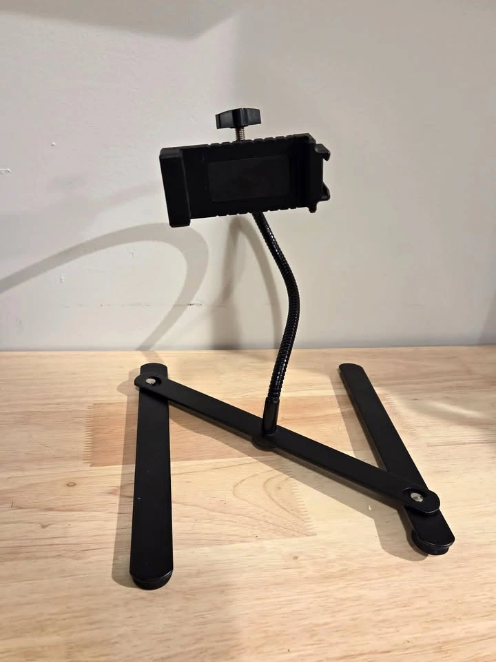 Adjustable Cellphone Holder