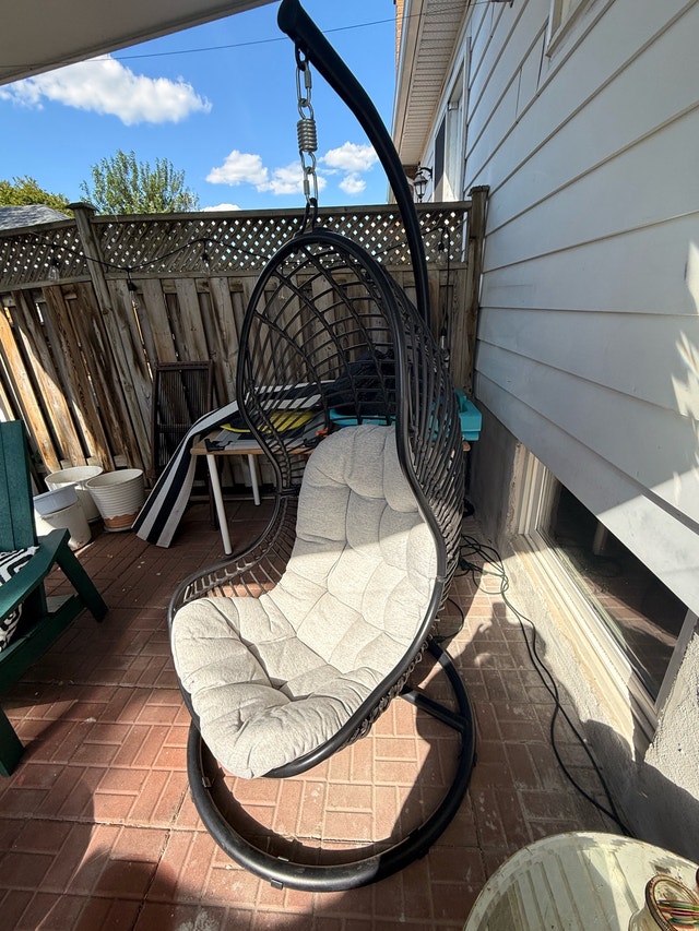 Hanging Chair - photo 3