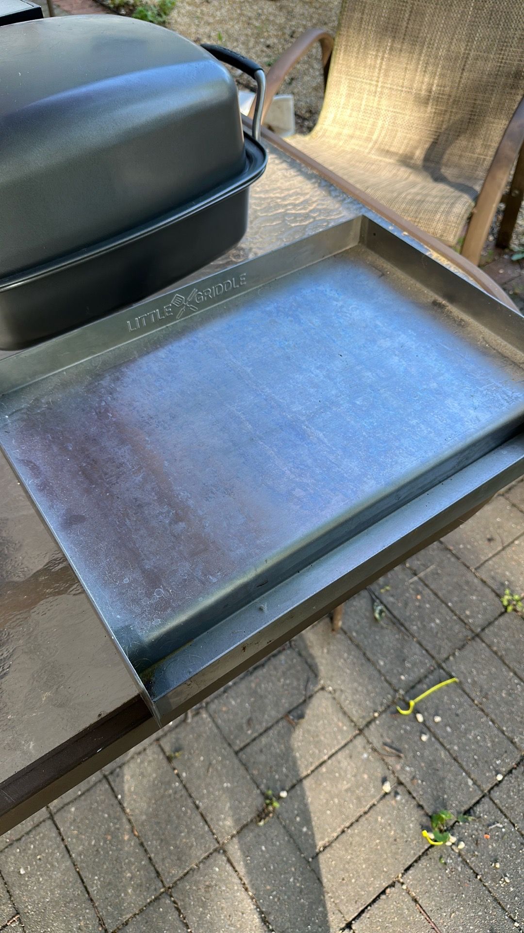 Cooking griddle for grill