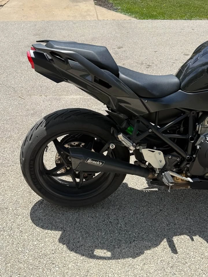 Kawasaki H2 SX - photo 4