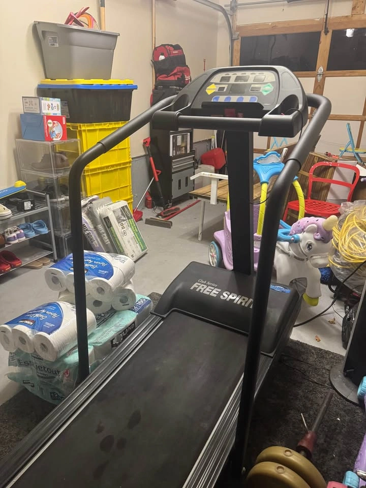 Spirit Fitness Treadmill - photo 4