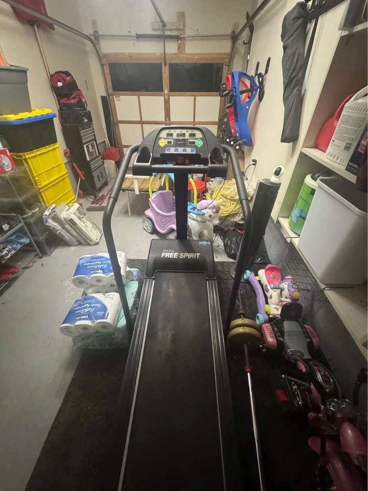 Spirit Fitness Treadmill - photo 5