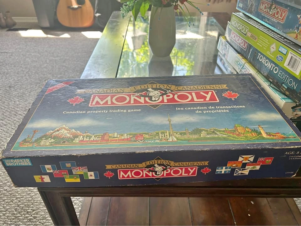 Monopoly Canadian & Bilingual Edition
