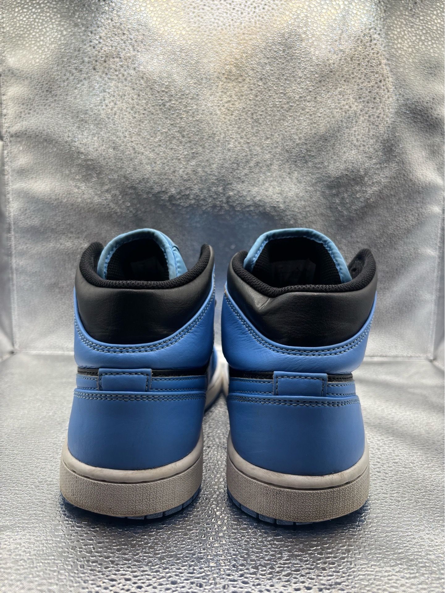 Air Jordan 1 mid university blue black - photo 4