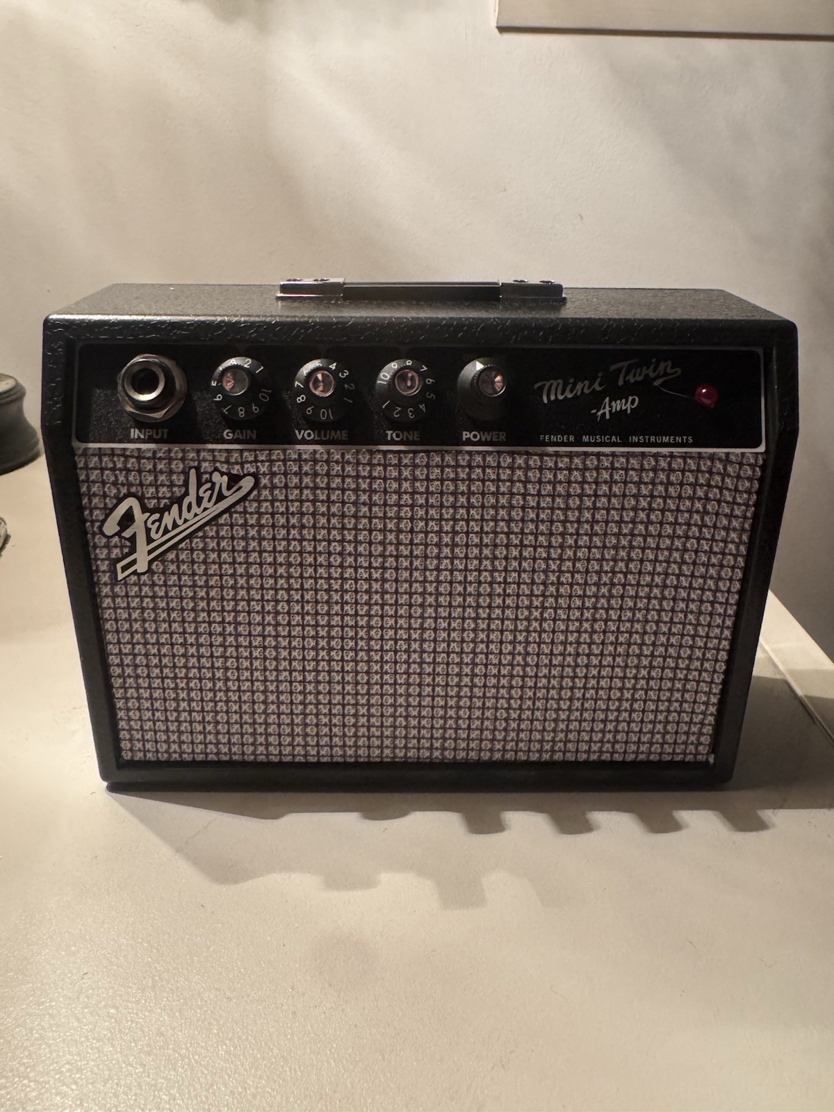 Fender Mini Twin Amp Portable Mini Guitar Combo Amplifier - photo 2