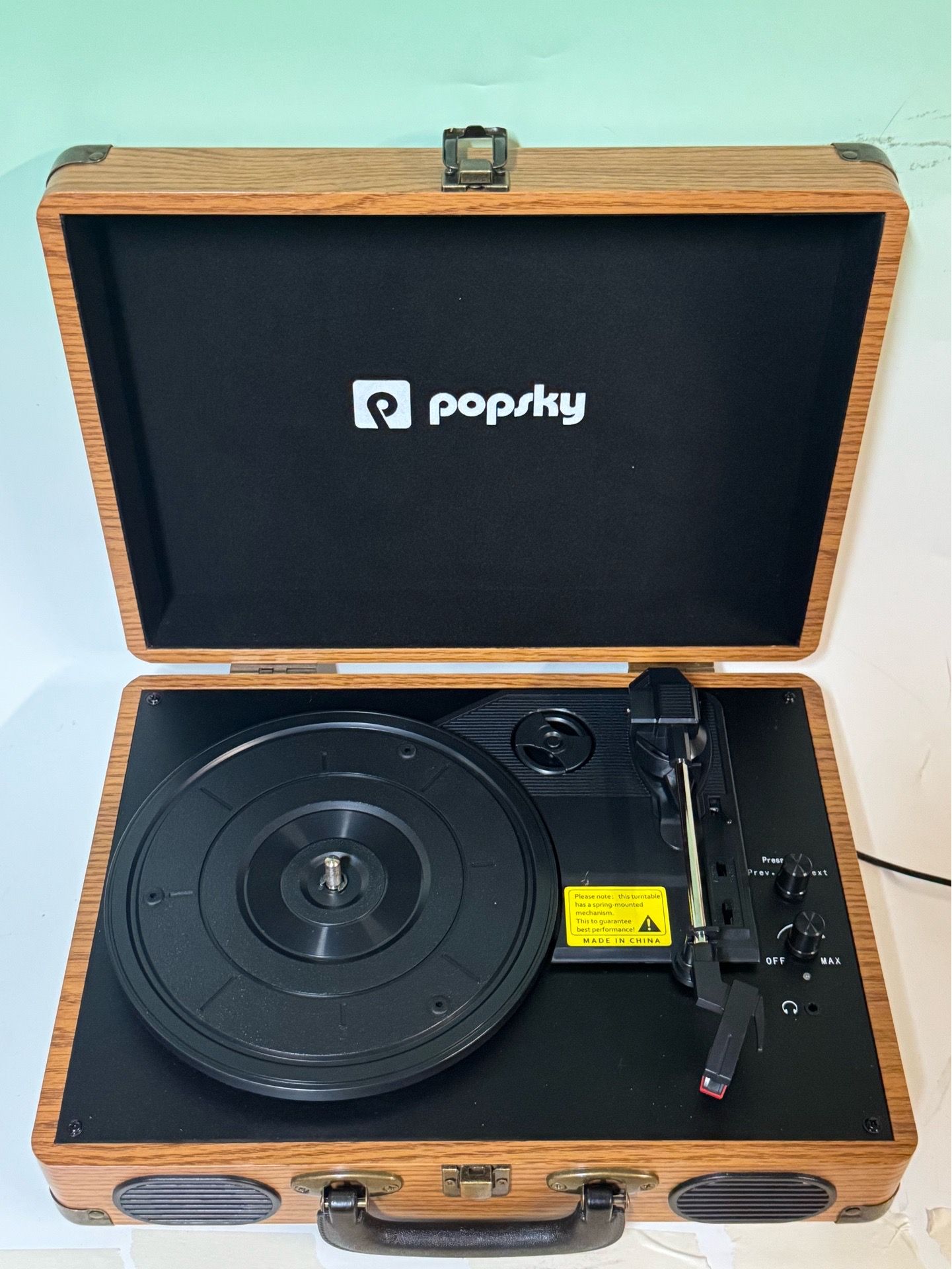 Record Player vintage style 3 speed bluetooth with charger