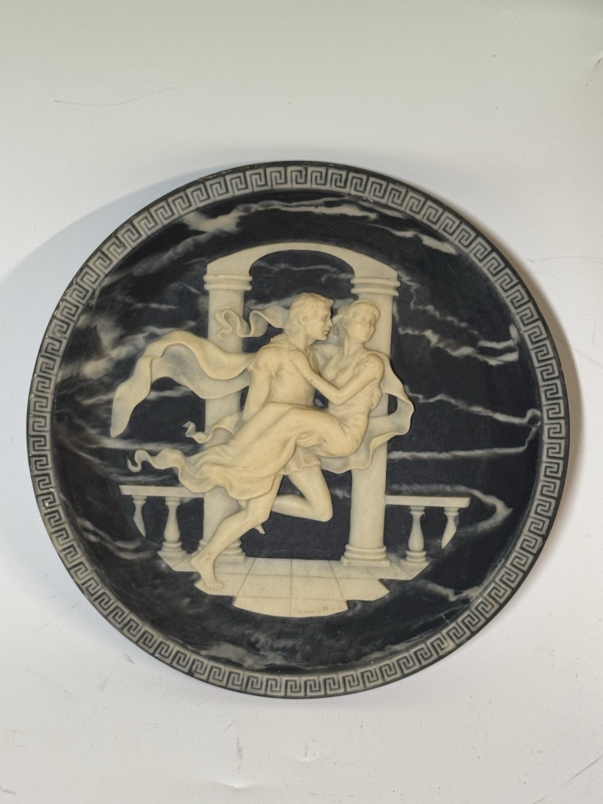 Fall of Troy Incolay Studios Helen and Paris carved stone plate - photo 3