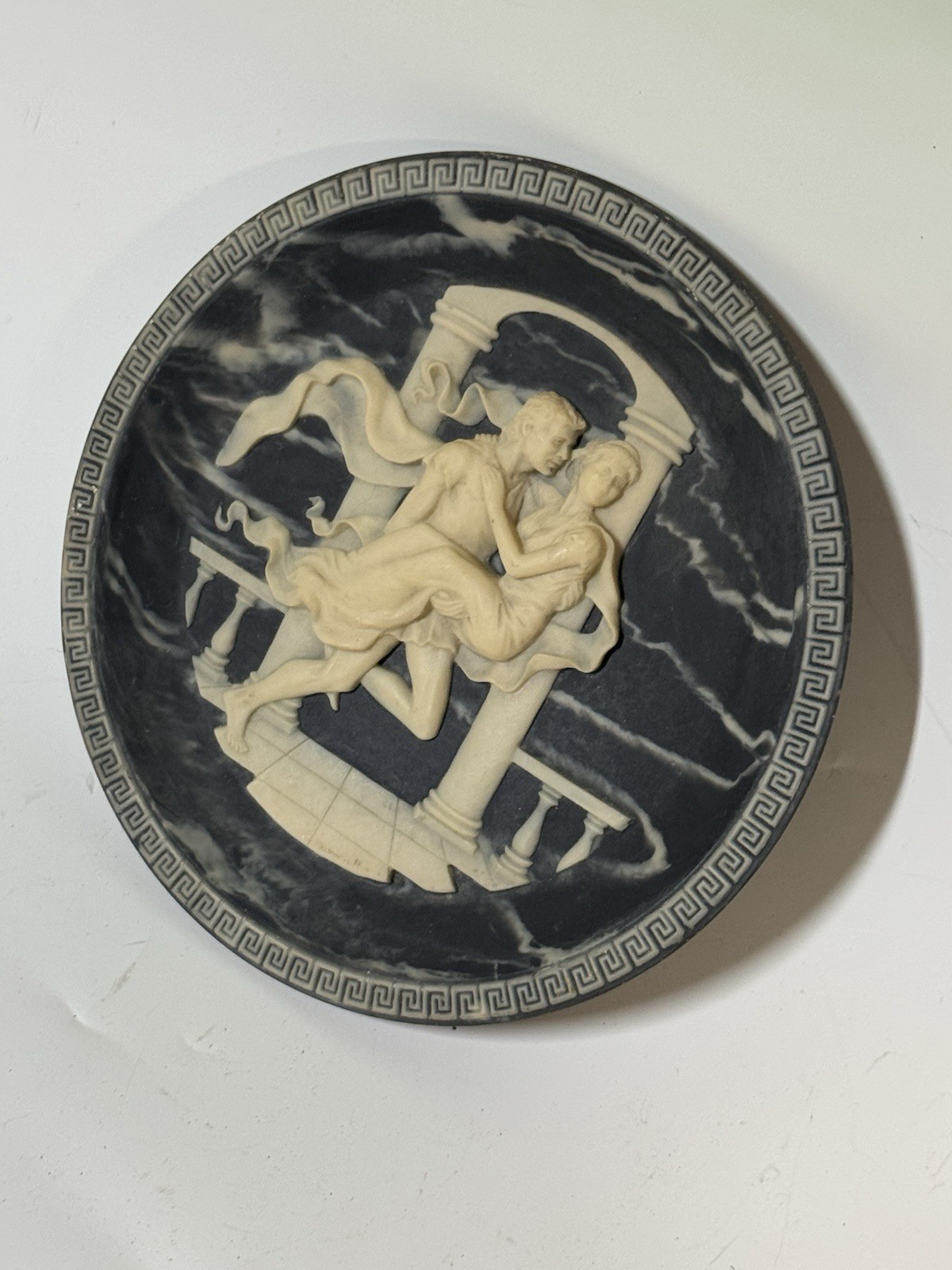 Fall of Troy Incolay Studios Helen and Paris carved stone plate - photo 5
