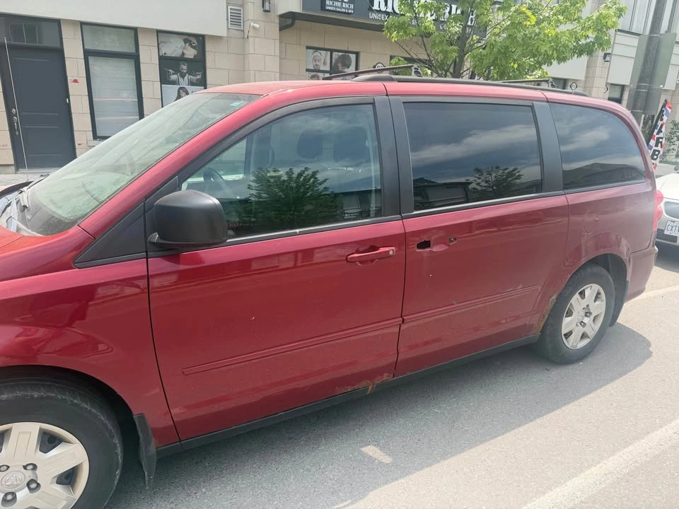 2011 Dodge Caravan - photo 3