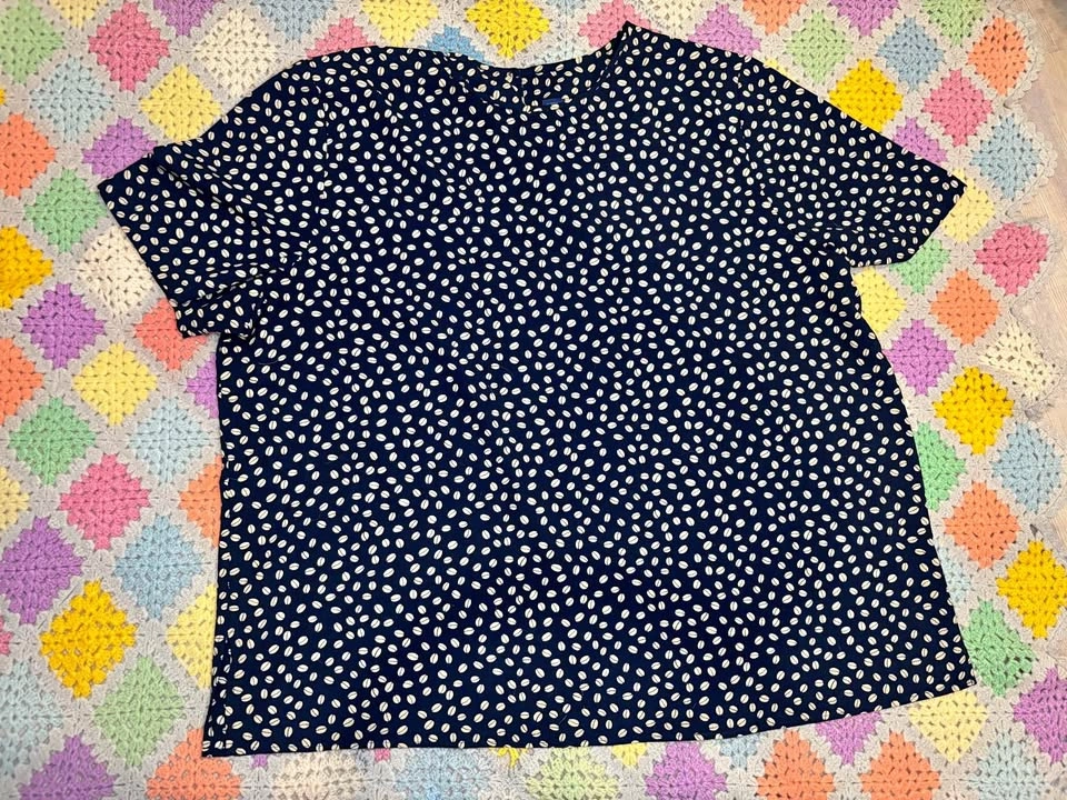 XL-2XL Vintage Maggie McNaughton Coffee Beans Top