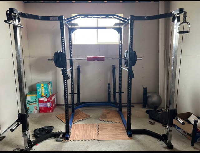Power rack cage with cable crossover