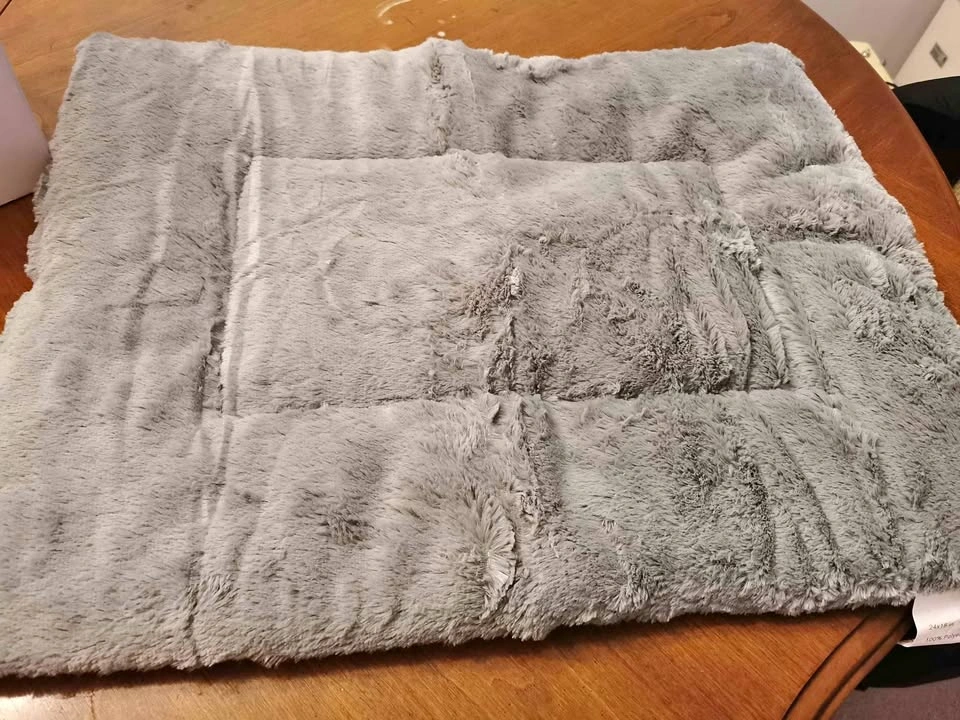 BRAND NEW COMFY BED FOR YOUR FURRY FRIEND