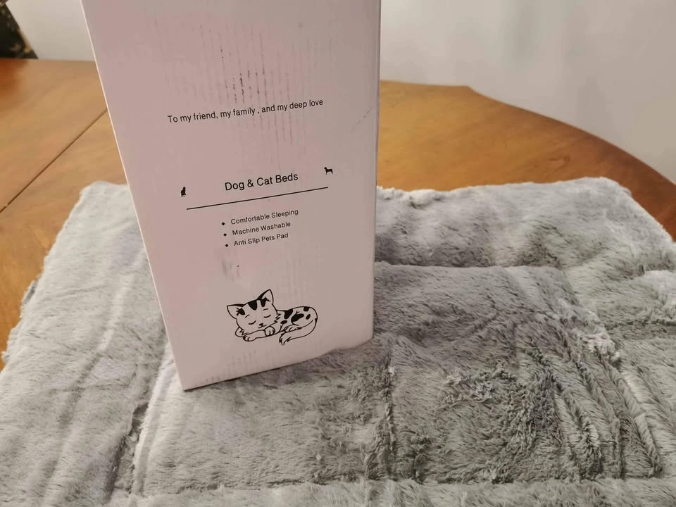 BRAND NEW COMFY BED FOR YOUR FURRY FRIEND - photo 4