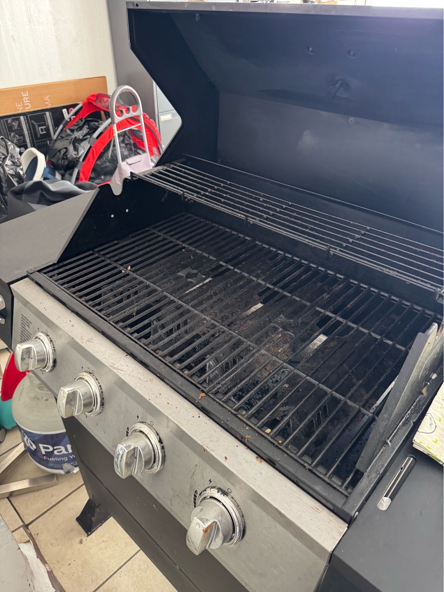 Ultimate BBQ Moving Bundle – Dyna-Glo Gas Grill & VEVOR Rotisser - photo 2