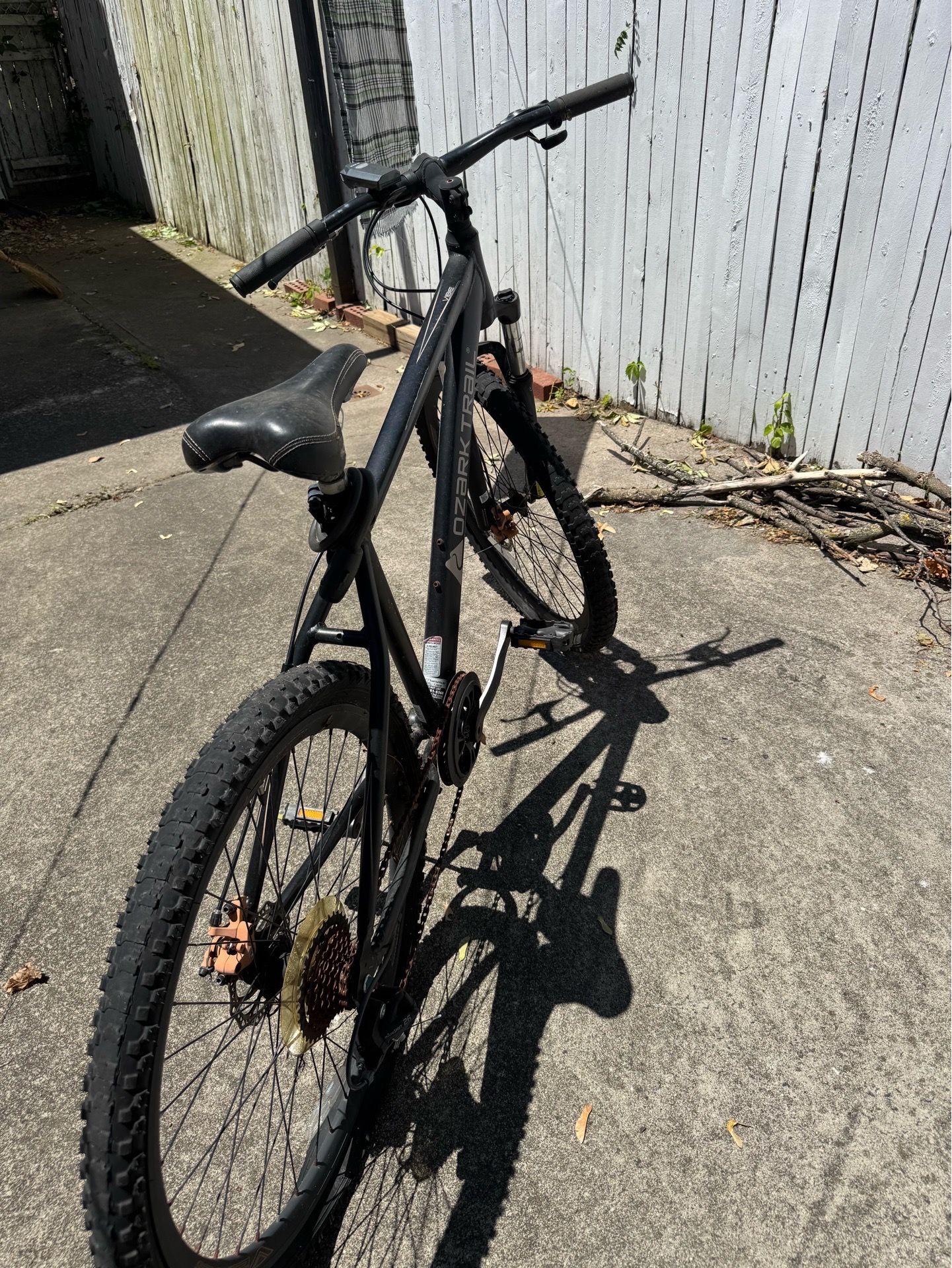 Ozark Trail Mountain Bike – Moving Sale (Rear Tire Flat)