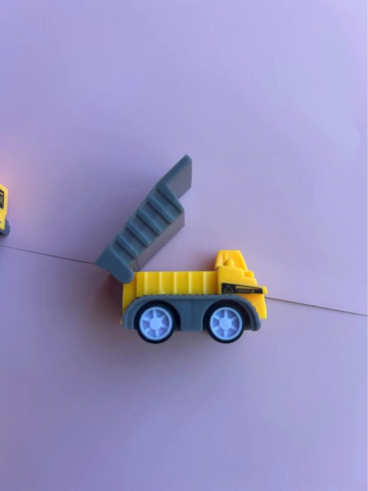Construction truck toy – Small engineering vehicle - photo 4
