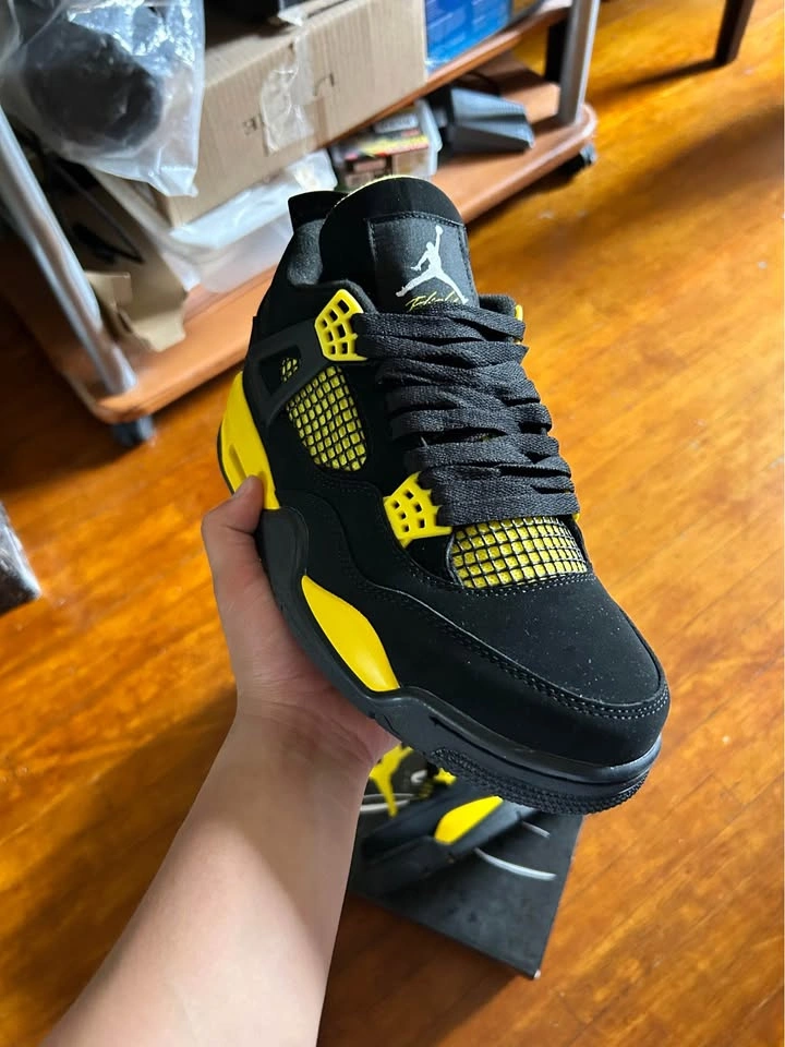 Jordan 4 Thunder - photo 2