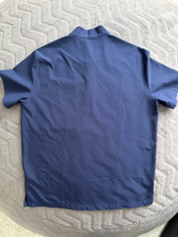FIGS Navy Scrub Top M - photo 2