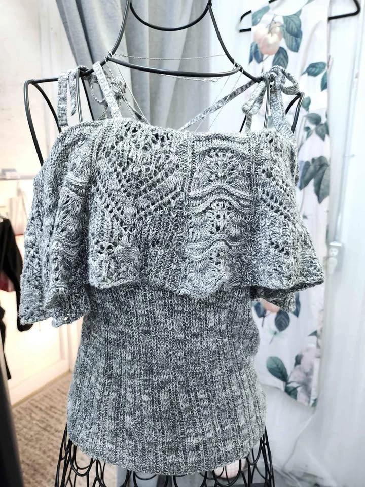 Aritzia, Gap, Banana Republic, Club Monaco Women's Clothes - photo 5
