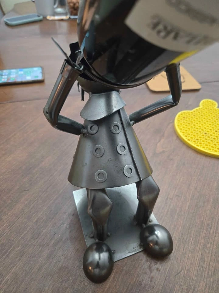 Unique Metal Man Wine Bottle Holder - photo 2
