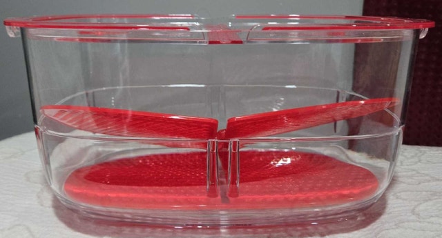 Transparent Plastic Fresh Keeper Storage Box (Good Condition) - photo 5