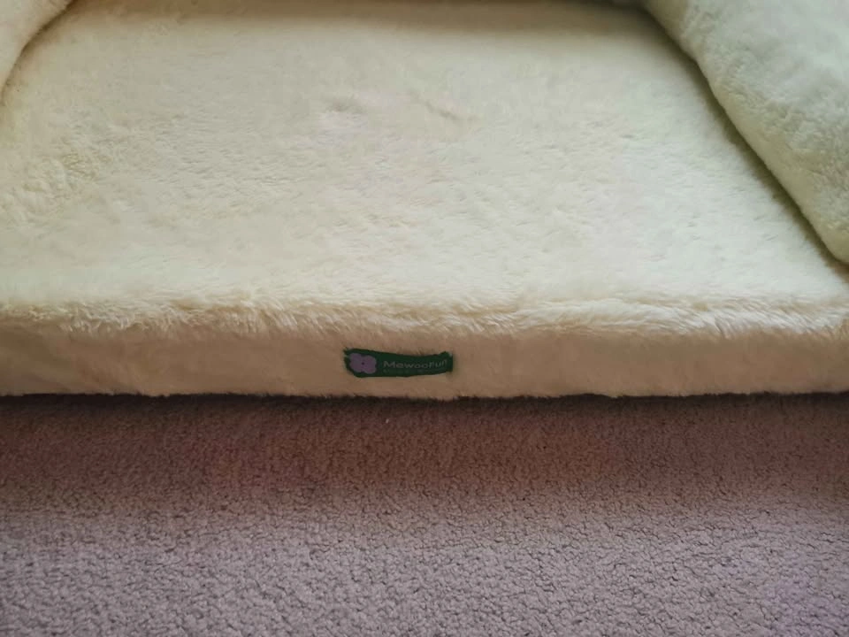 MewooFun light yellow Fluffy Pet Bed for Small to medium dog - photo 2