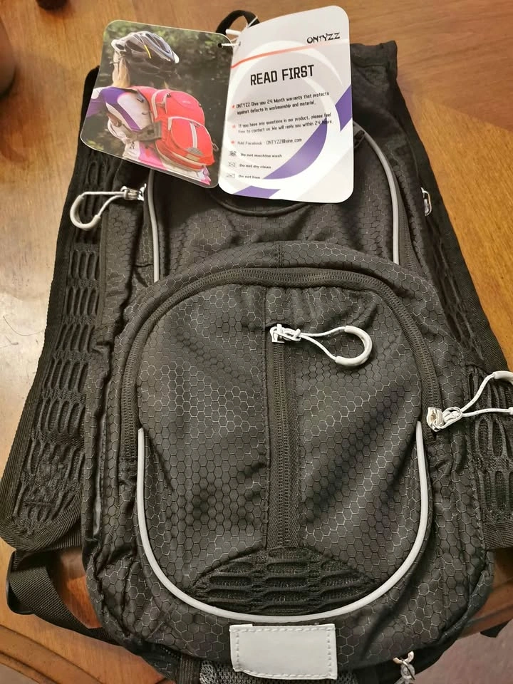 BNWT ONTYZZ 12L Unisex Waterproof Bicycle Backpack