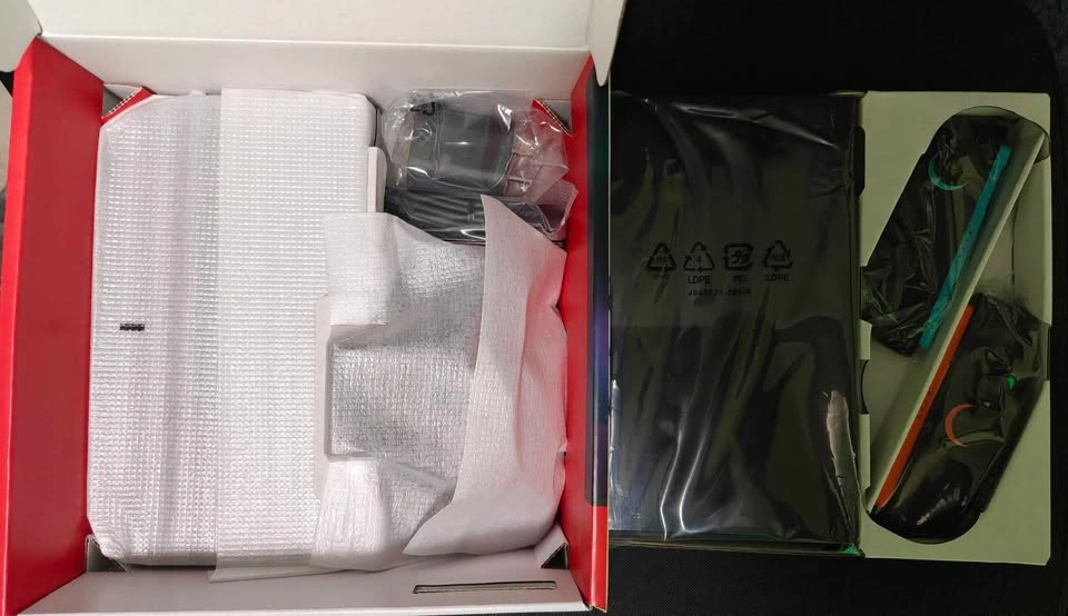 Nintendo Switch 2 bundle - 10/10 condition $600 FIRM - photo 4
