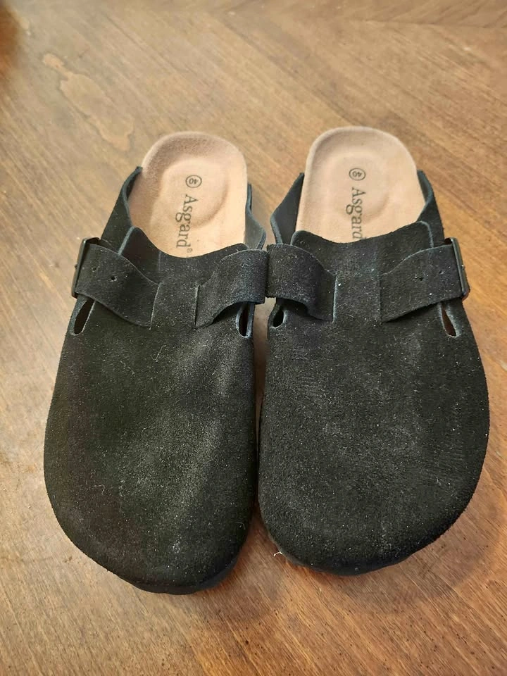 Brand new Asgard womens clog