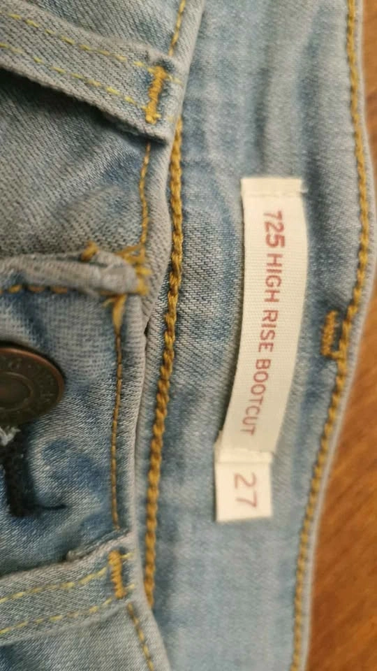 BNWT LEVI 725 HIGH RISE BOOTCUT IN SIZE W 27 L30 - photo 2