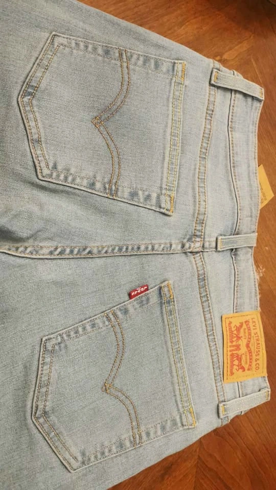 BNWT LEVI 725 HIGH RISE BOOTCUT IN SIZE W 27 L30 - photo 3