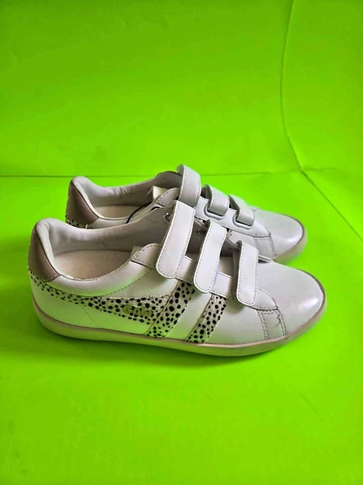 *** BRAND NEW GODA SNEAKER Size 6 ***