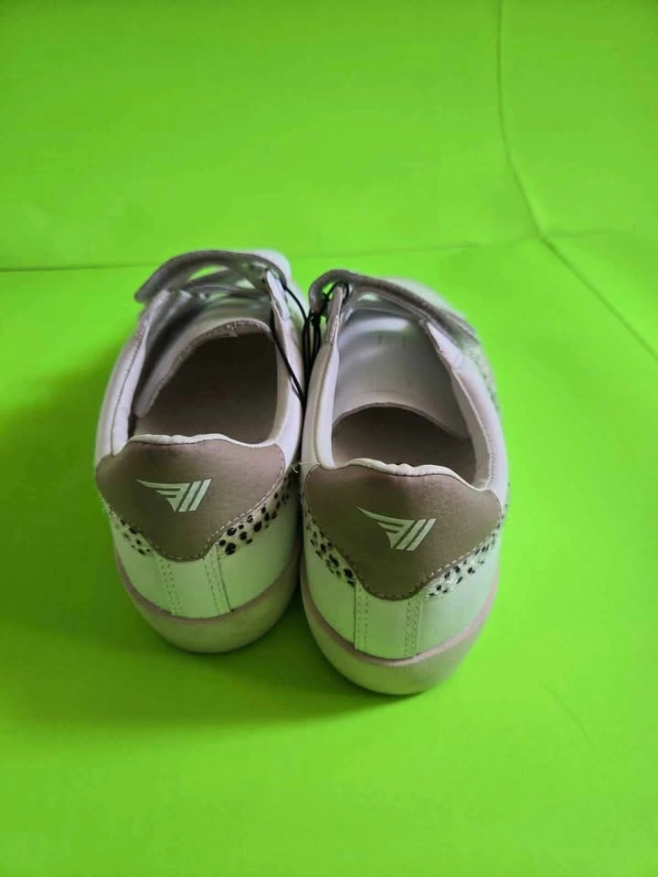 *** BRAND NEW GODA SNEAKER Size 6 *** - photo 5
