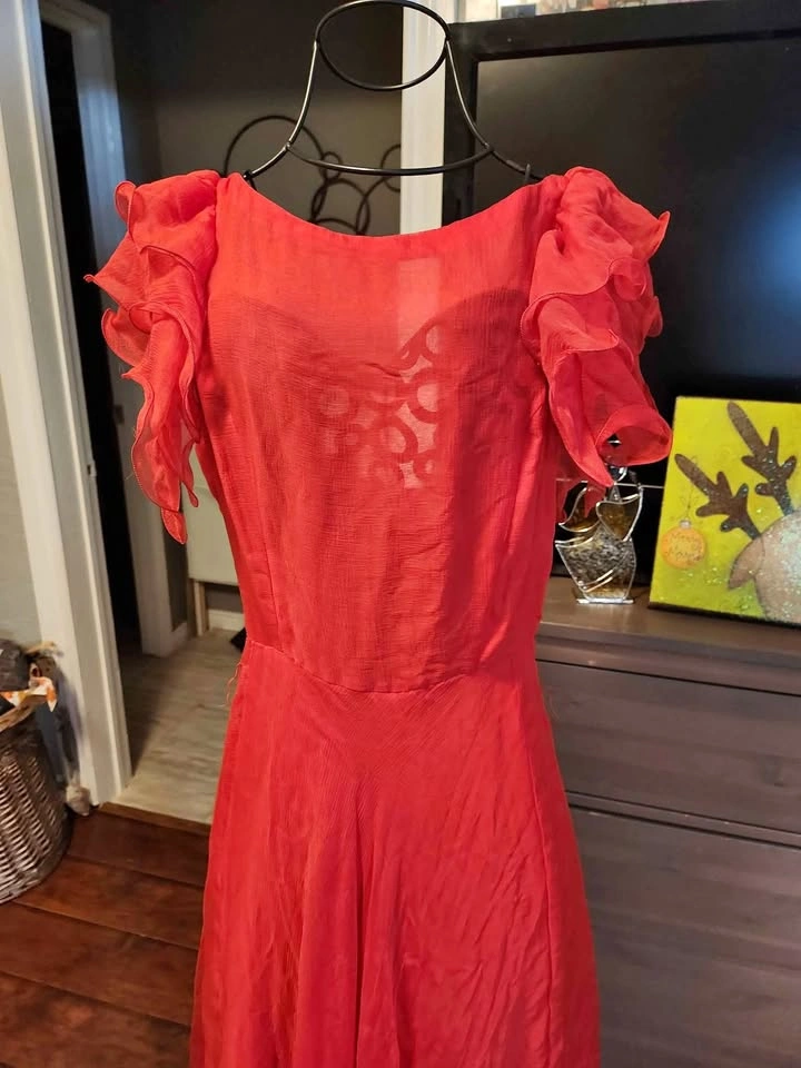 BEAUTIFUL RED DRESS FOR SALE