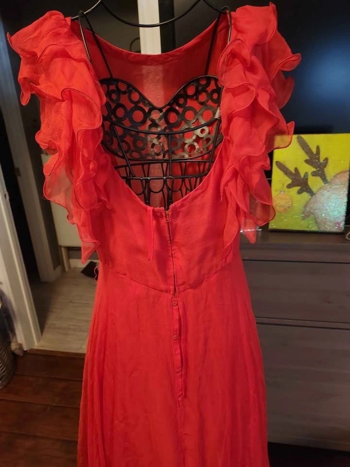 BEAUTIFUL RED DRESS FOR SALE - photo 3