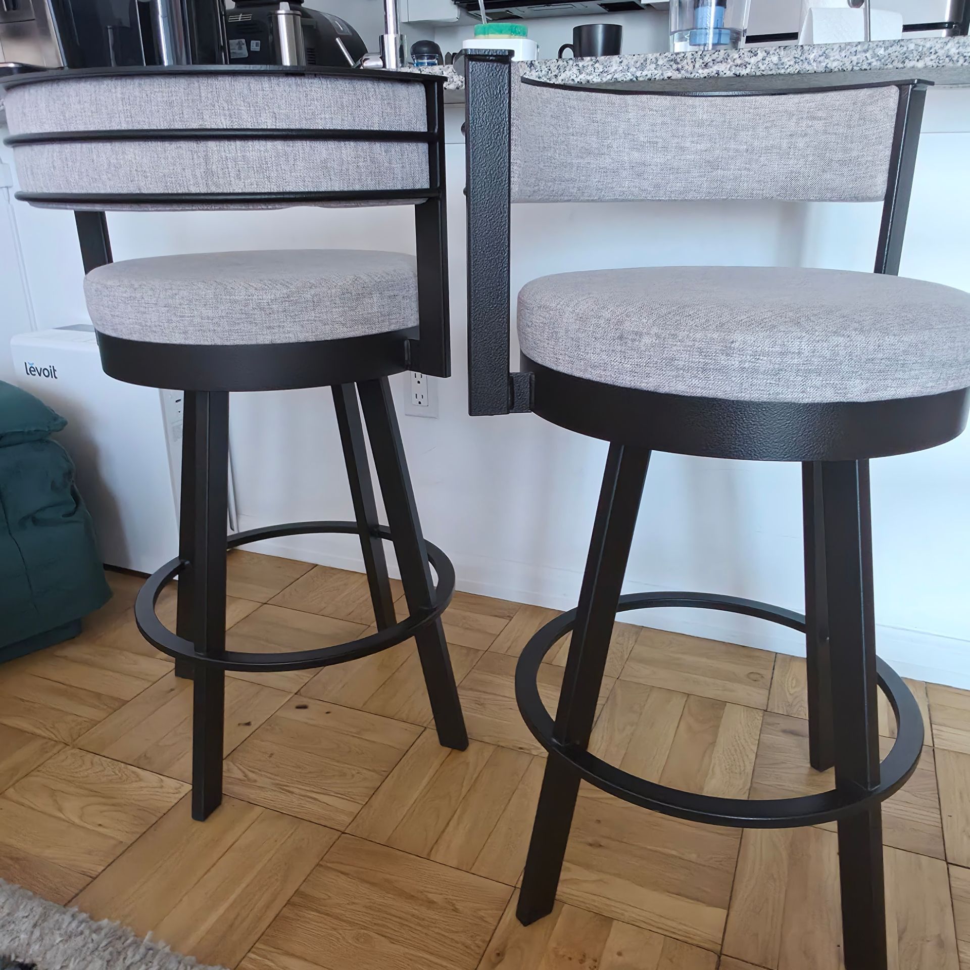 Beautiful set of 2 swivel bar stools in like-new condition