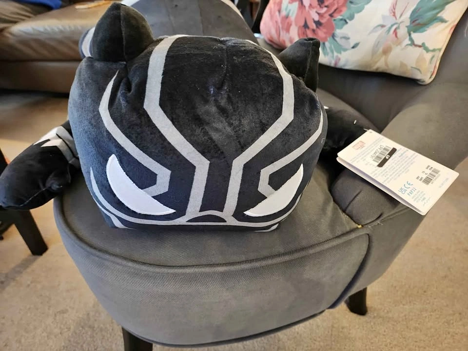BRAND NEW WITH TAG MARVEL Black Panther Cuddleez Plush