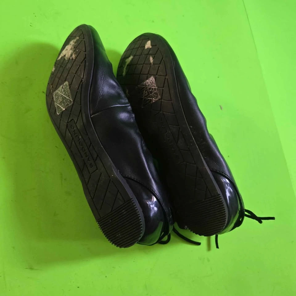Brand new black flat in size 7.5 - photo 3