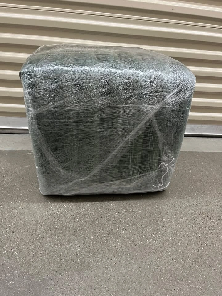 Modern Green Ottoman – Like New – Accent Stool / Condo Decor - photo 3